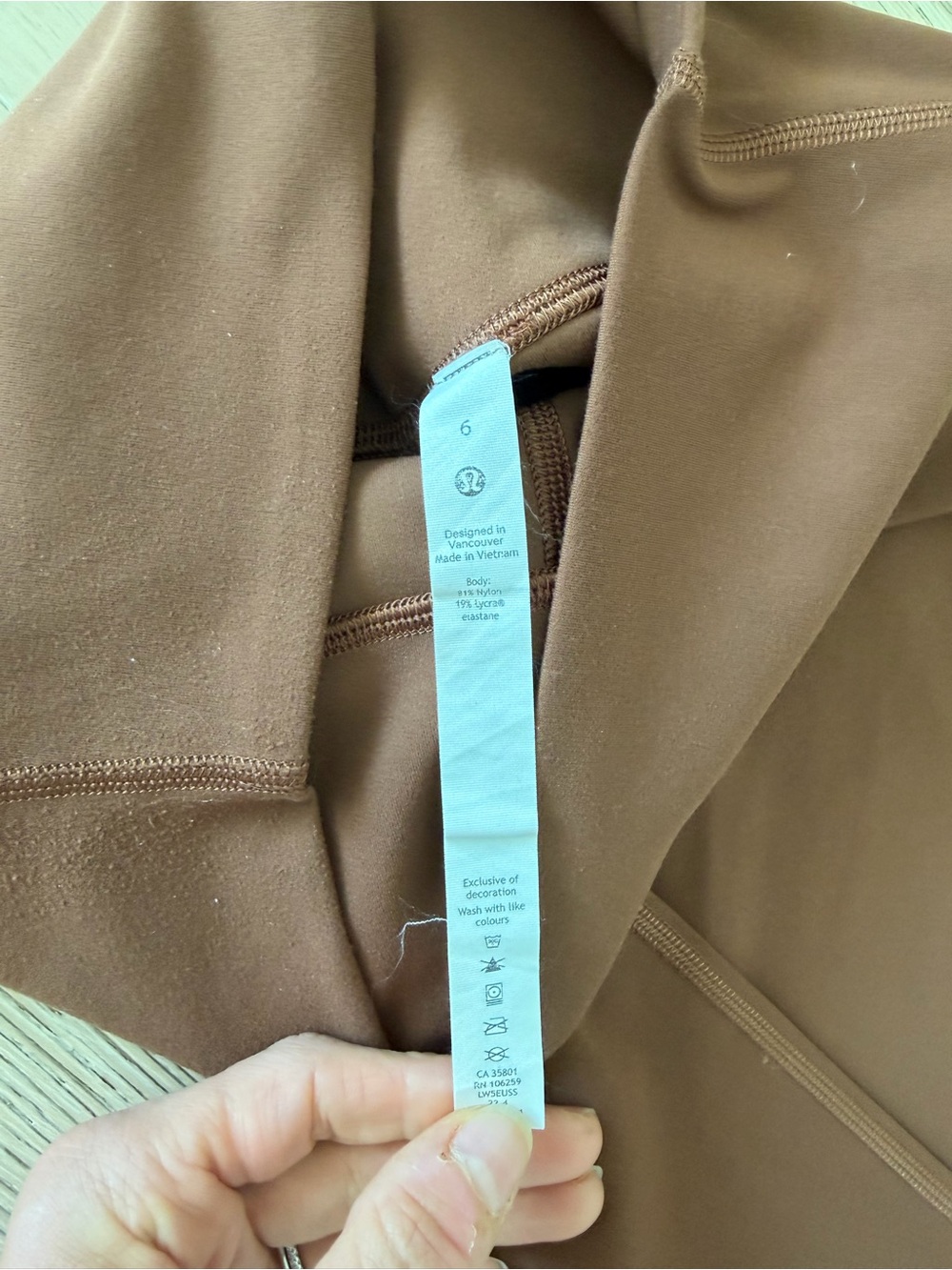 Lululemon - Picture 4 of 4